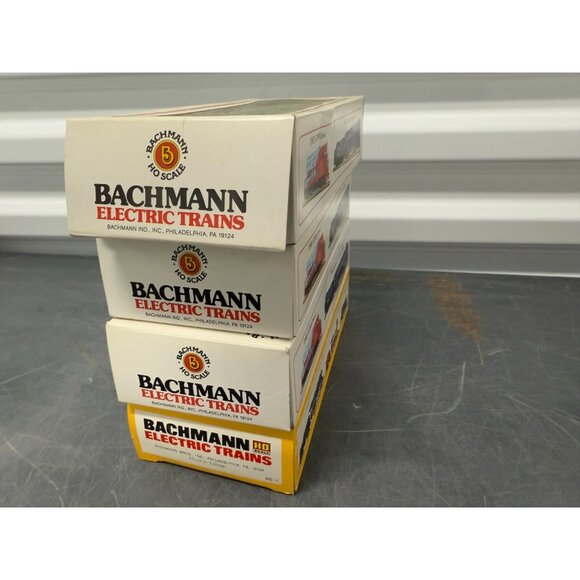 Bachmann Set of 4 HO Freight Cars - Union Pacific, Gerber, Santa Fe, Burlington - Picture 3 of 7